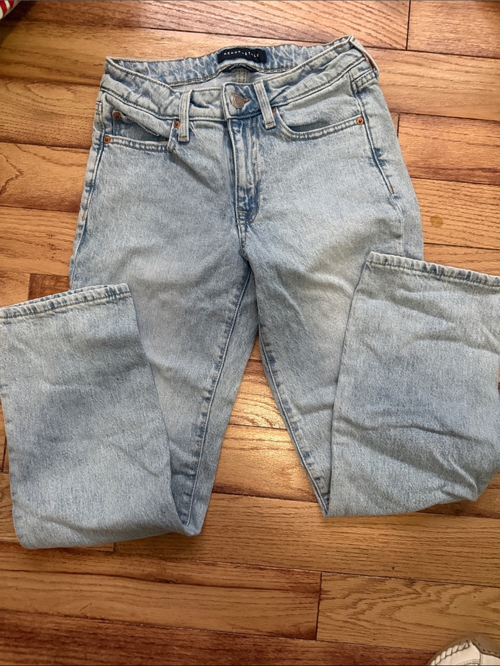 Aeropostale Women's Boyfriend Jeans in Light Blue Wash